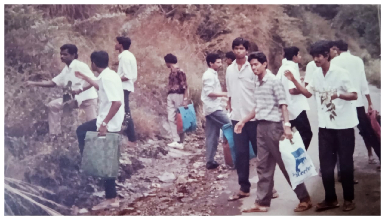 MSc Botany 1990-92 &amp; 1991-1993 batches field exploration at Sholayar, Kerala
